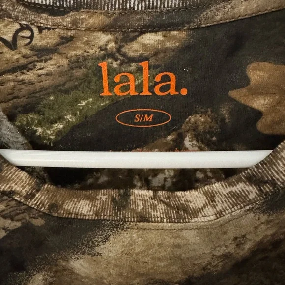 Dressed in LaLa oversized Smiley Camo ๐ฅ๐๐ผ - Picture 4 of 5